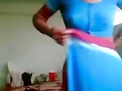 Absolutely Real ..Fucking Indian Maid!